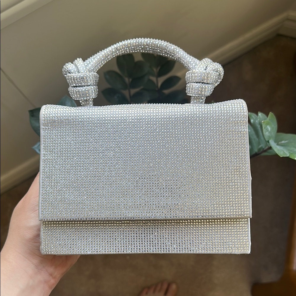 Elegant Silver Beaded Handbag